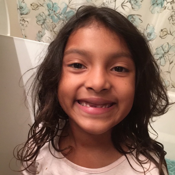 Meet your Posher, Taiana - Picture 1 of 1